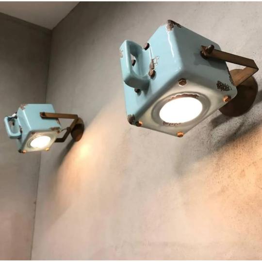 vintage tyrkysova keramicka bodova lampa design osvetlenie nastenna bodova lampa nastavitelna lampa mediteranska rustikalna rucne malovana porcelanova kuchyna spalna obyvacka chodba ferroluce retro lameridiana.jpg